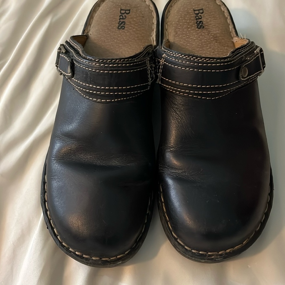 Bass clogs.